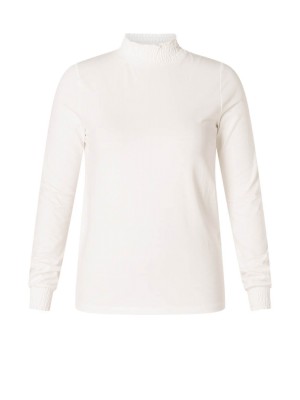 Yest Caythlen Essential Top Off White | Freewear